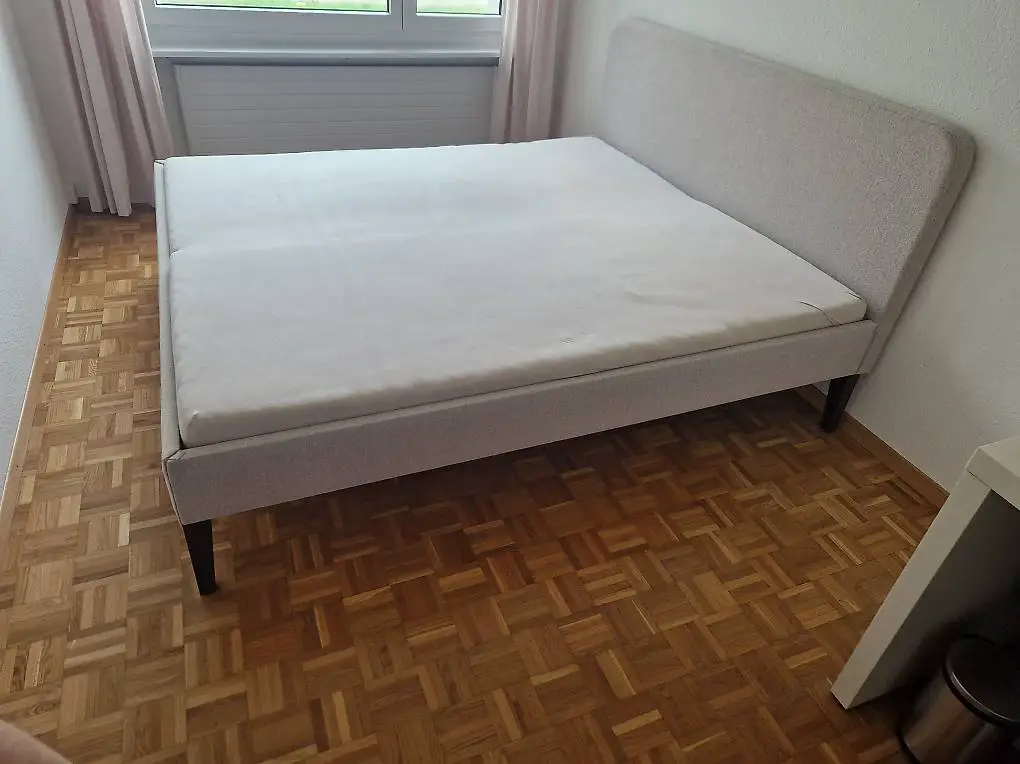 Doppelbett 180x200cm inkl. Lattenroste und Matratzen