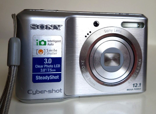 Sony DSC-S2100 12,1MP Digitalkamera, 3-fach optischer Zoom