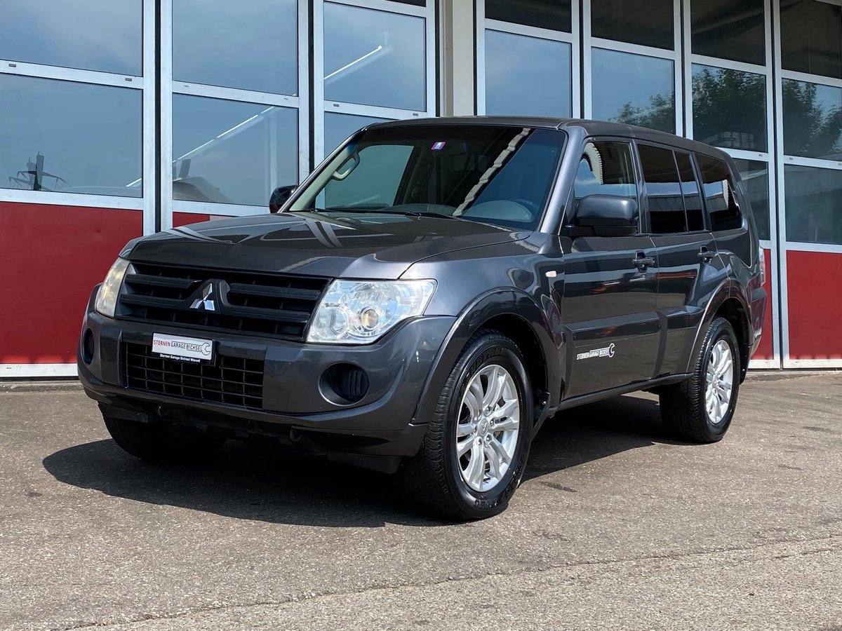 MITSUBISHI Pajero 3.2 DI-D Professional Plus Automatic