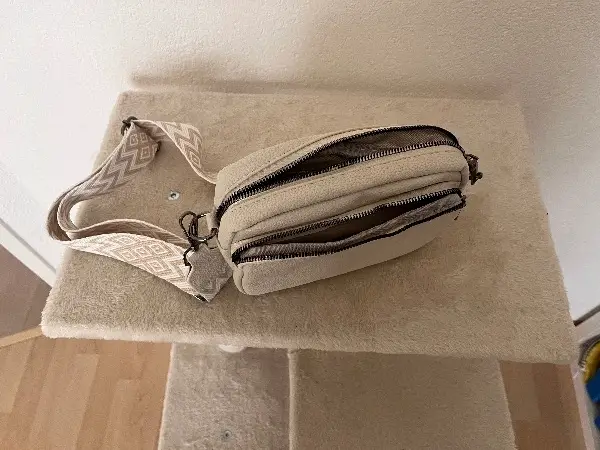 Umhängetasche, stylisch und neu