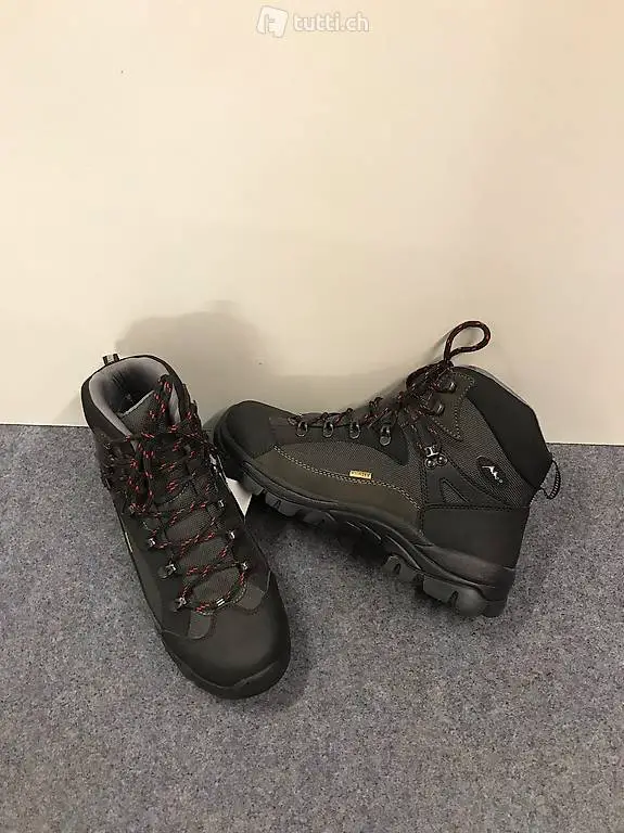 Wanderschuhe Fabrikneu Grösse 44 und 41