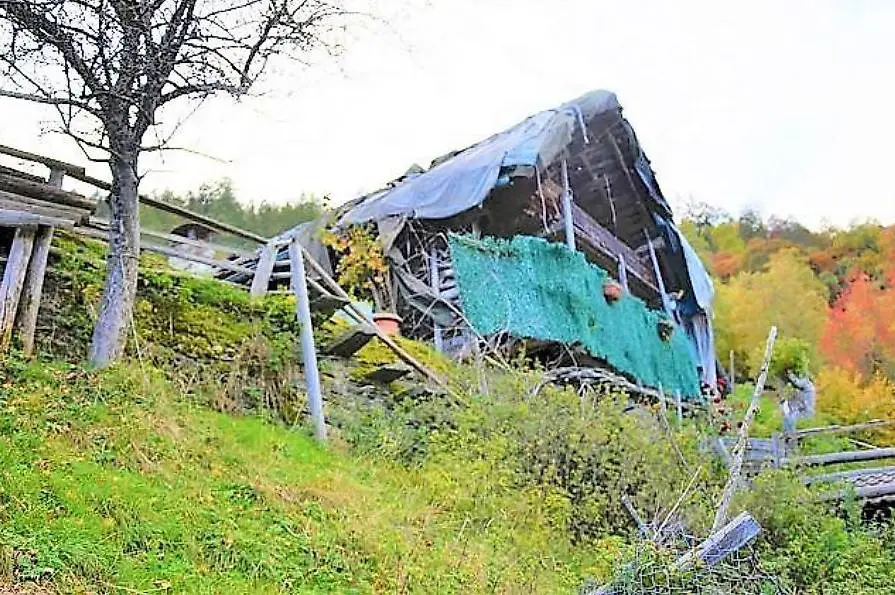 Rustico zum Ausbauen / rustico di 2 piani da rinnovare