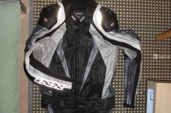 Motorradjacke aus Leder von IXS, Grösse L (lang) / Gr. 56