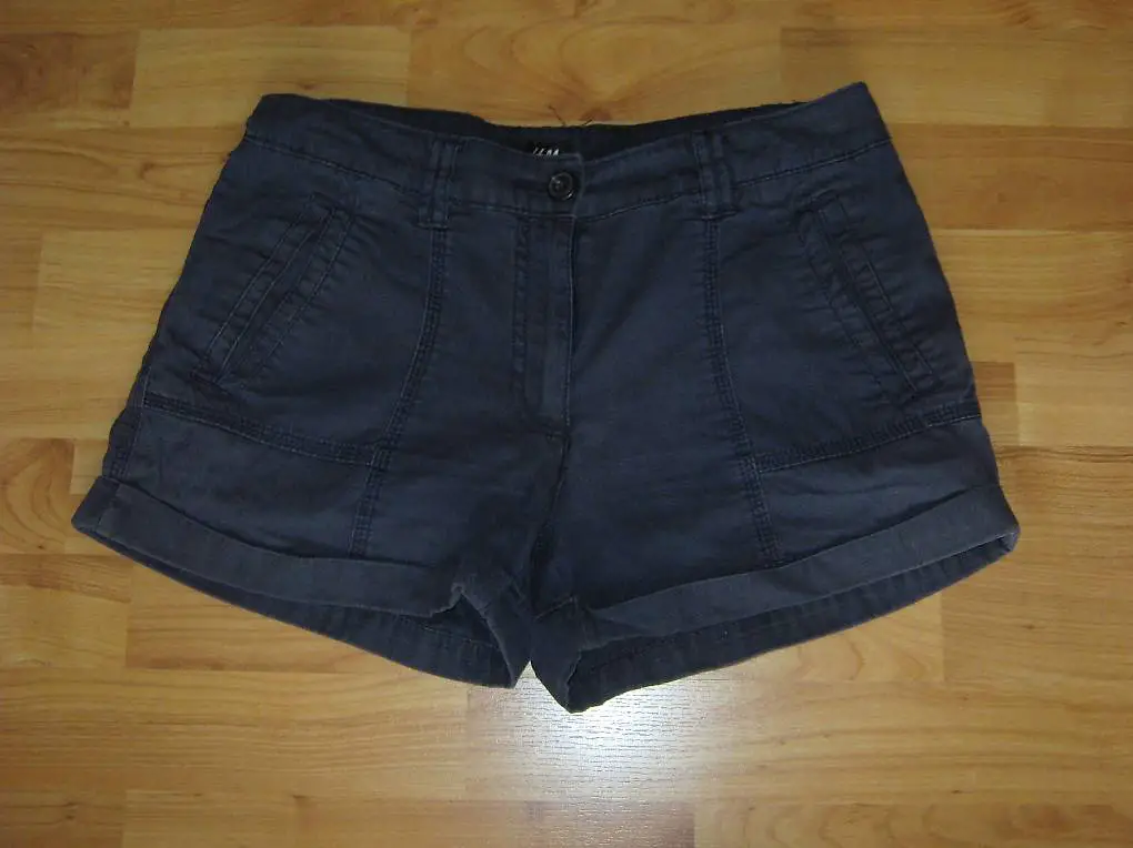 Diverse Damen Shorts, Grösse 36 ab 5.-
