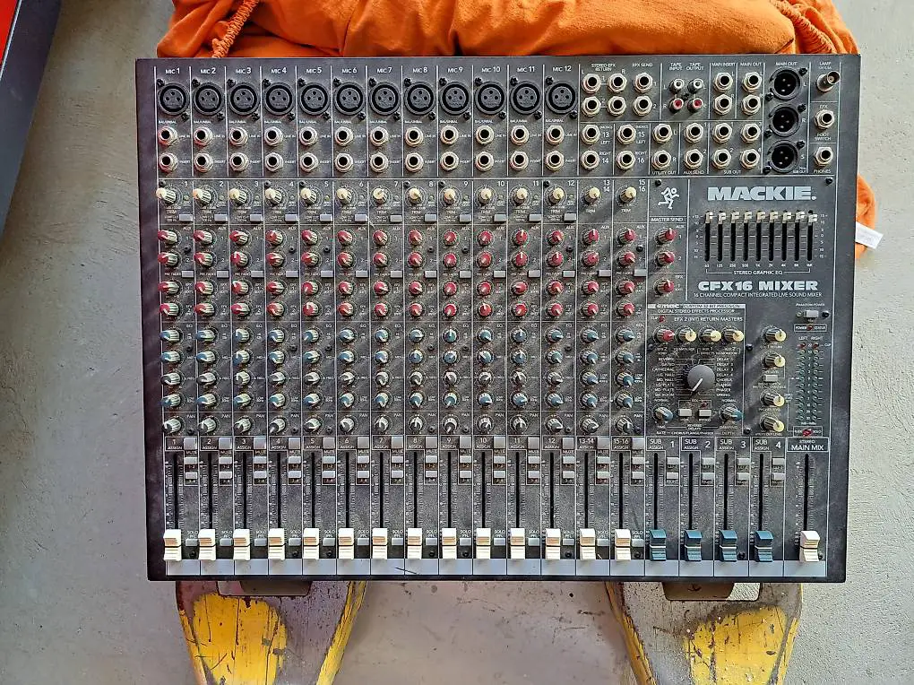 Mackie mischpult