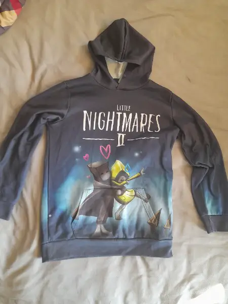 Pull à capuche taille 160