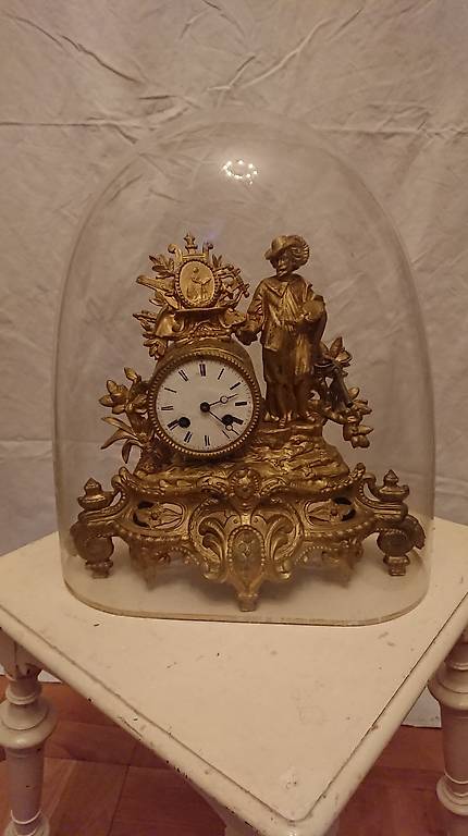 Antike Kaminuhr "Kunstmaler mit Harfenspiele"