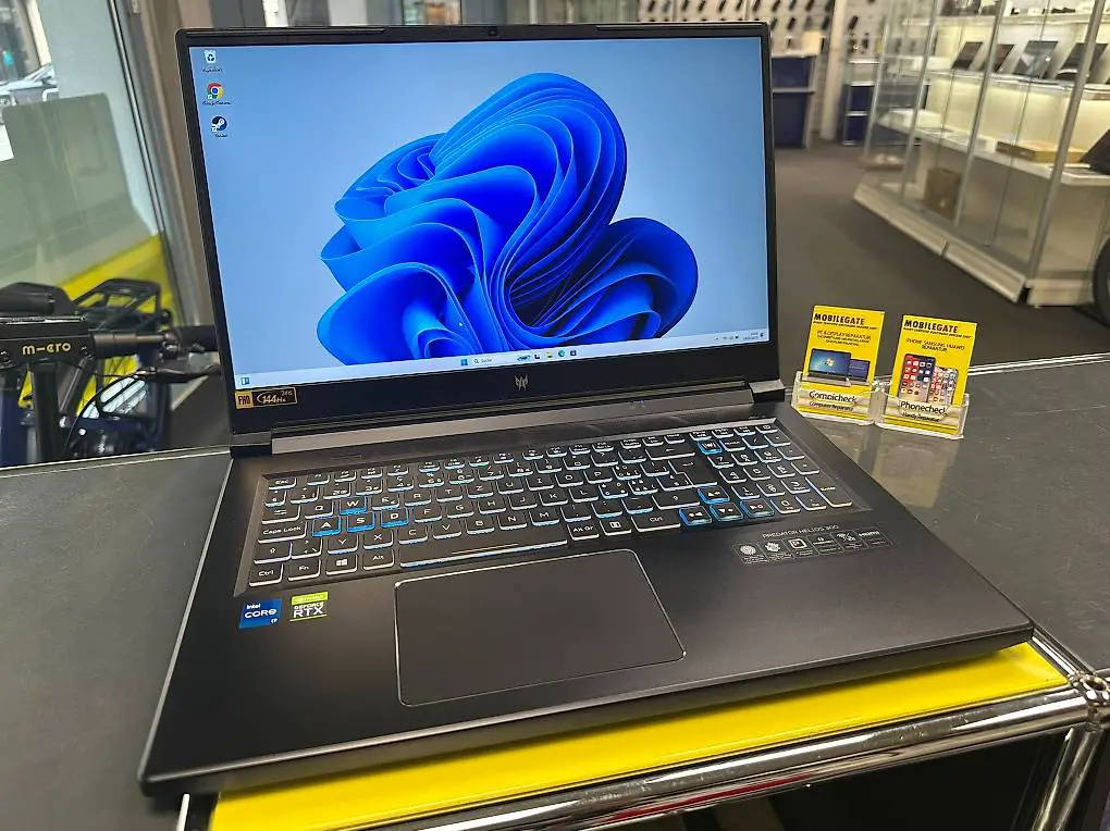 Acer Predator Helios 300 i7-11800H 32GB 3TB RTX 3070