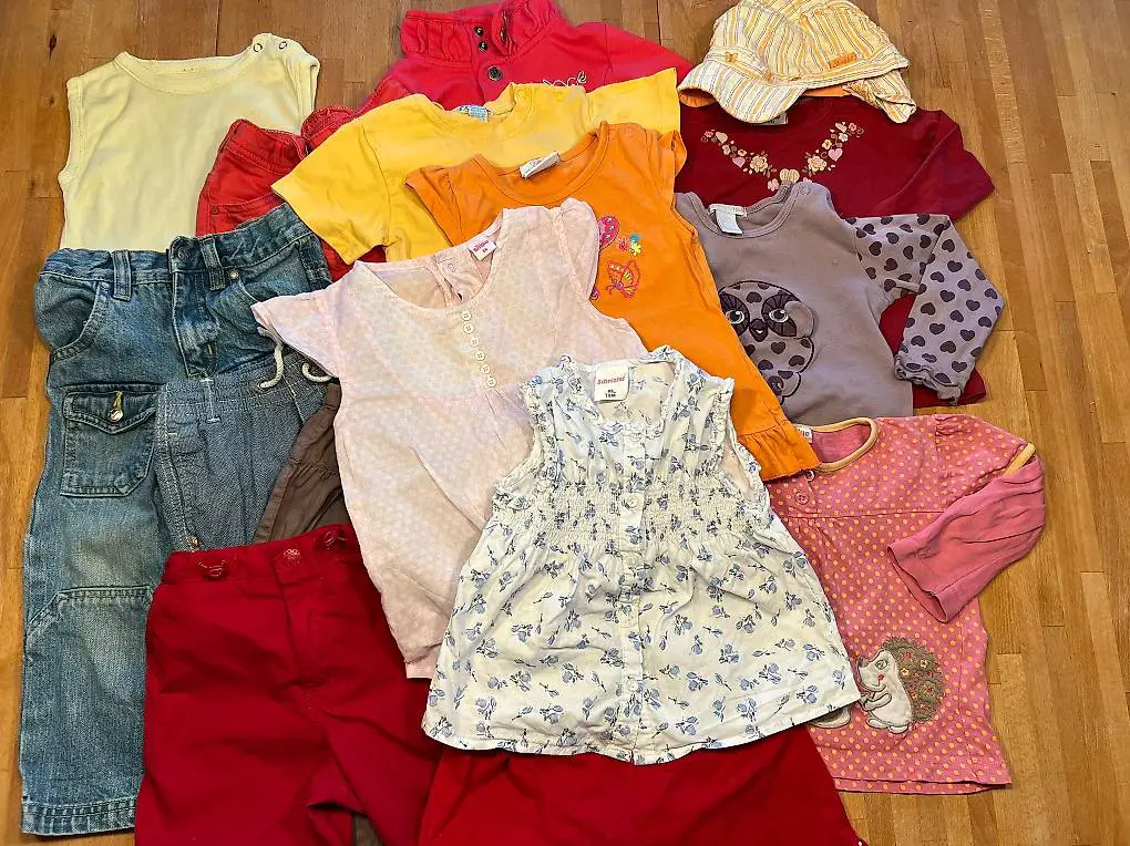 Kleiderpaket Grösse 86, Mädchen, ca. 15 Teile