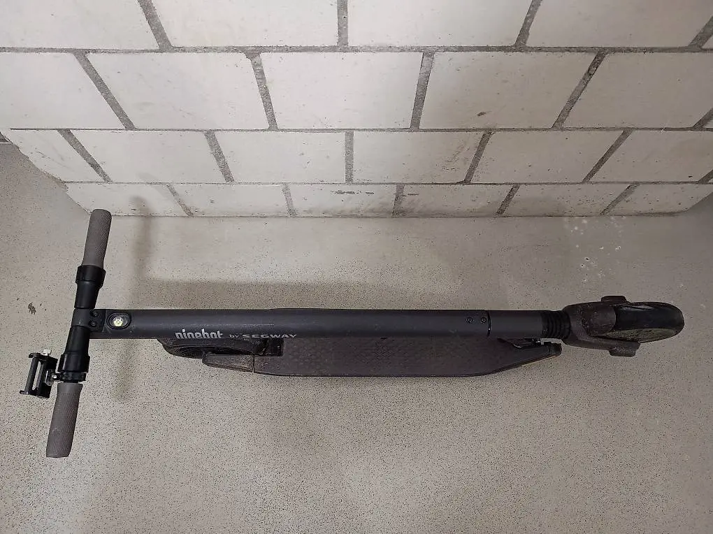 E Scooter Segway Ninebot abzugeben