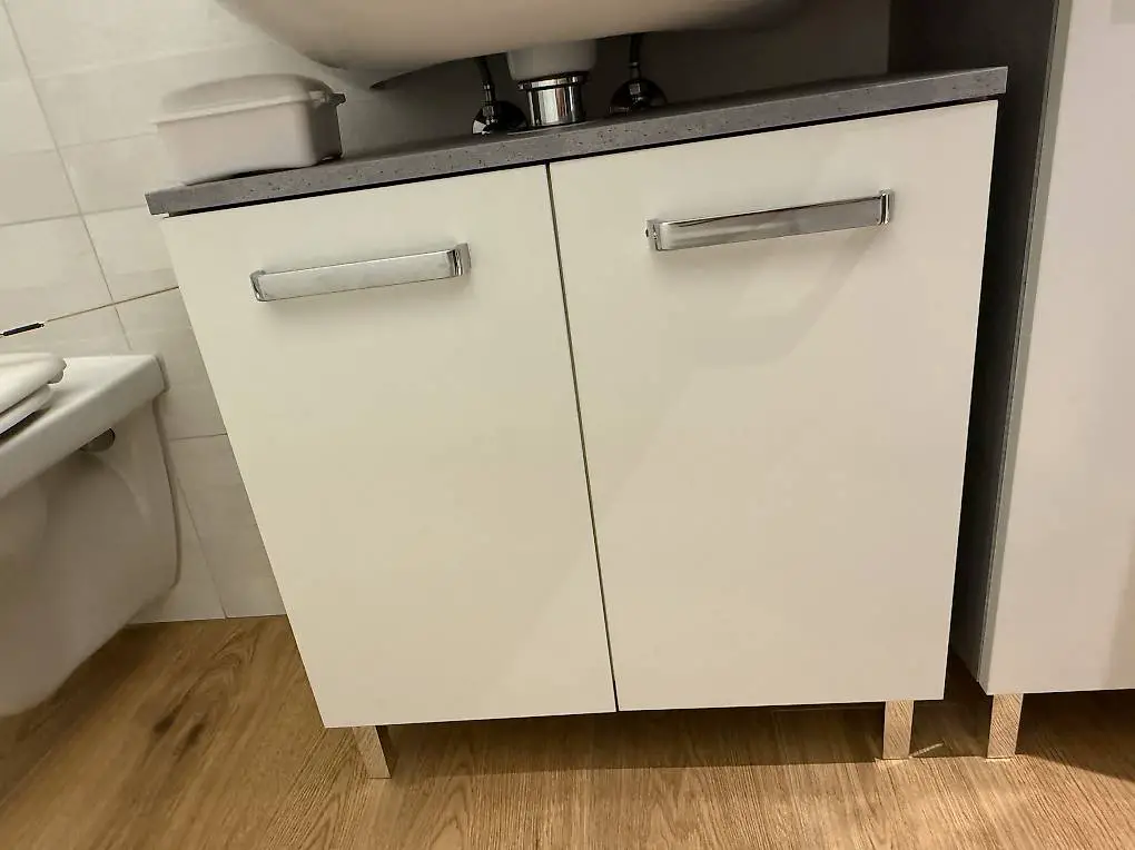 Moderner Waschbeckenunterschrank
