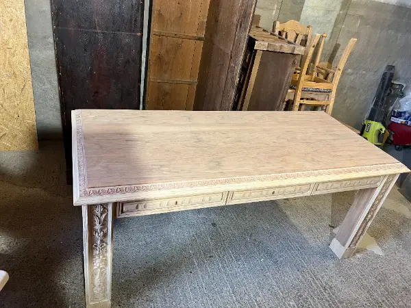 + ART 895 + Bureau / Table sablé