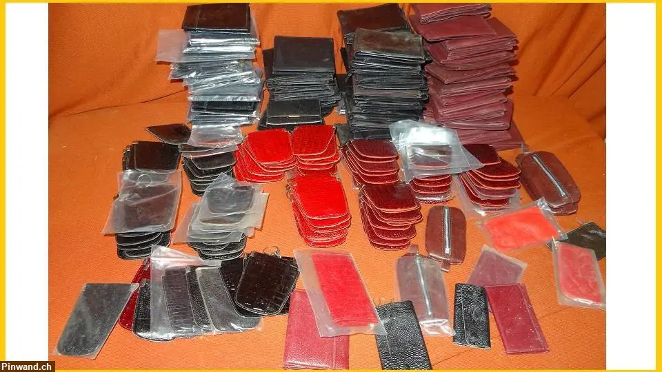 Div. Schlüsseletui und Portemonnaie zu verkaufen