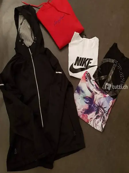 Mädchen Kleider Paket, Gr. ca. 10 - 12 Jahre