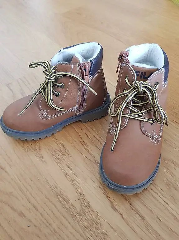 Kinderschuhe Gr. 24