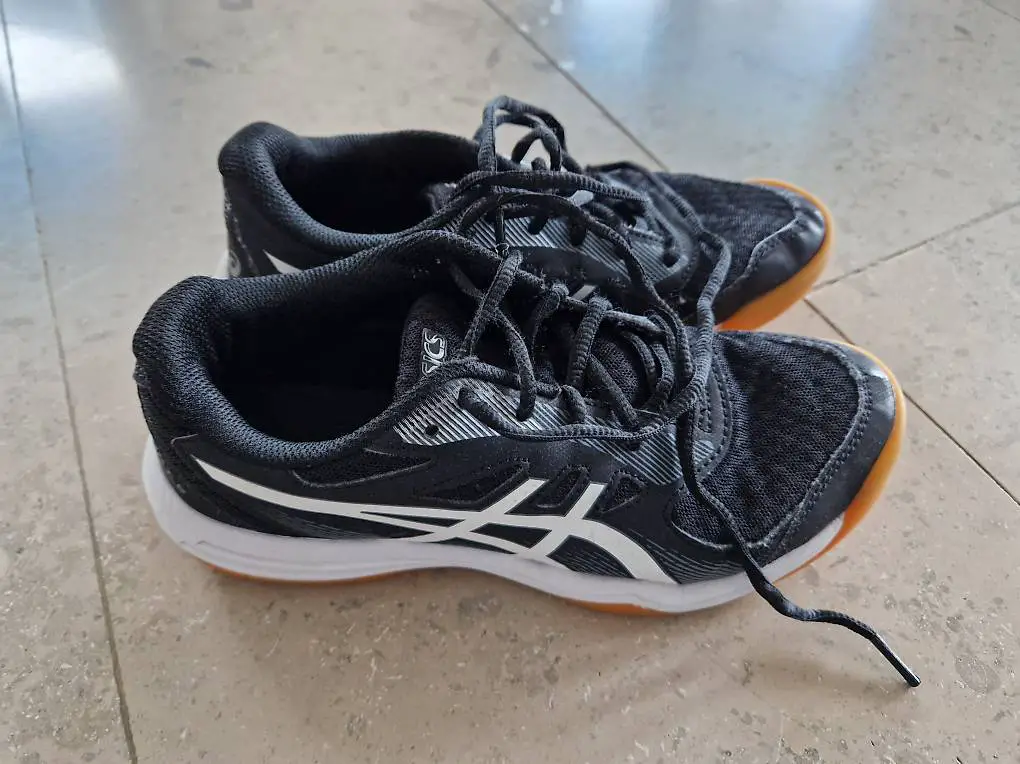 Hallenturnschuhe asics, Grösse 36