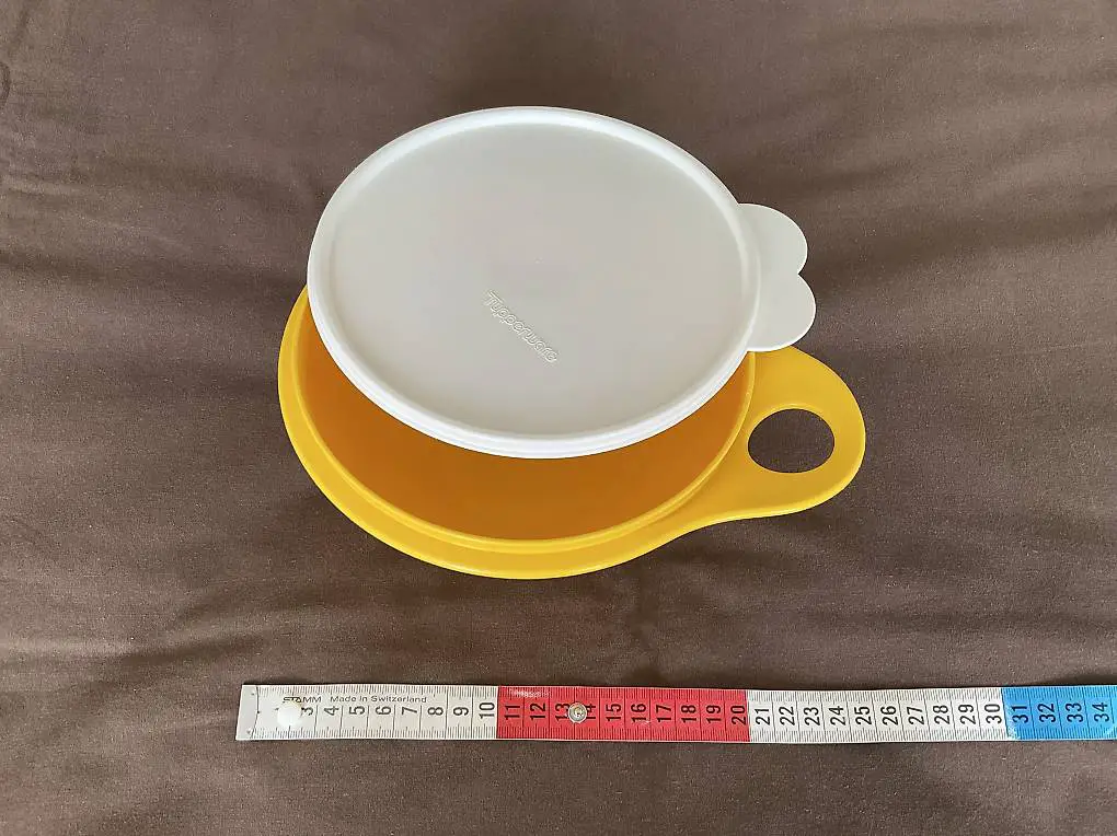 Schüssel, Tupperware, 1.4 lt, DM 17x10 cm, mit Deckel