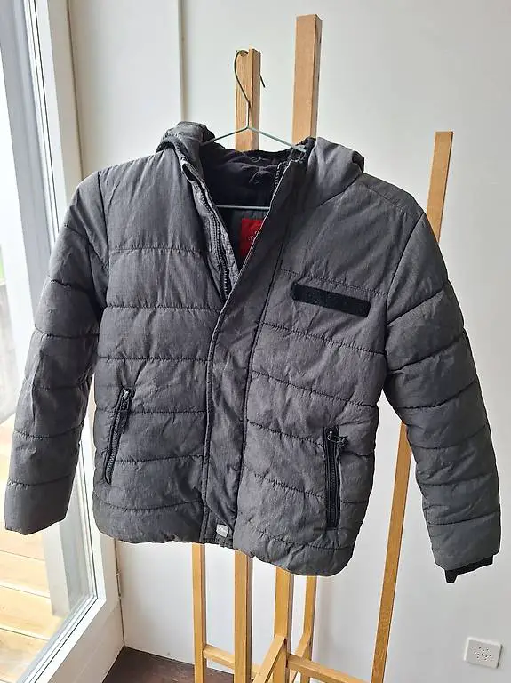 Daunenjacke /Winterjacke s.oliver Grösse 140