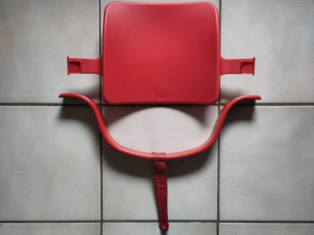 Stokke Baby Set mit Holzbügel zum Tripp Trapp (rot)