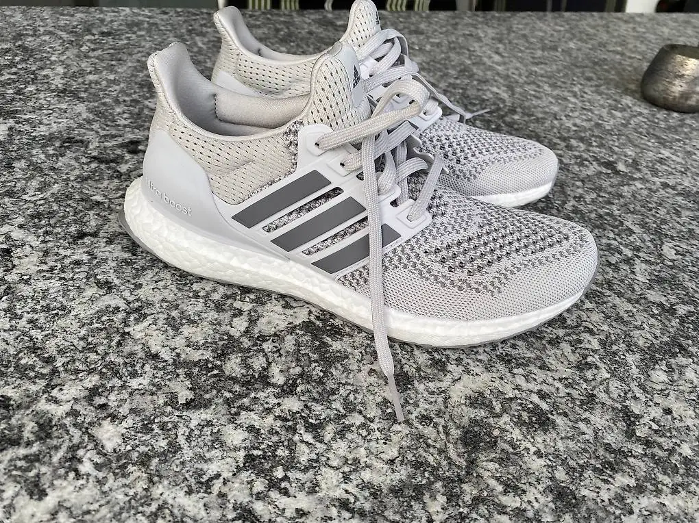 Adidas Ultraboost 1.0, neu, Grösse 38 2/3