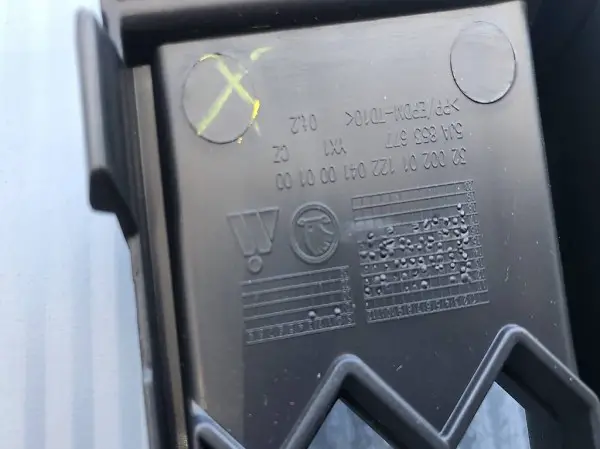 FRONT GITTER SCODA RAPID 2017. NEU 5JA8536779B9 .NEU.