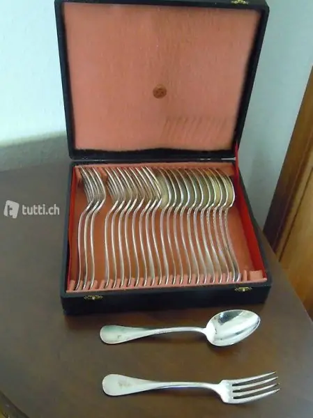 ménagère de 6 cuillères et 6 fourchettes argenté