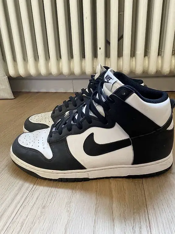 Nike Dunk High "Panda