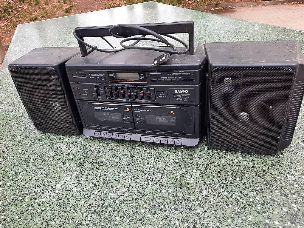 Radio / Kasettenrecorder