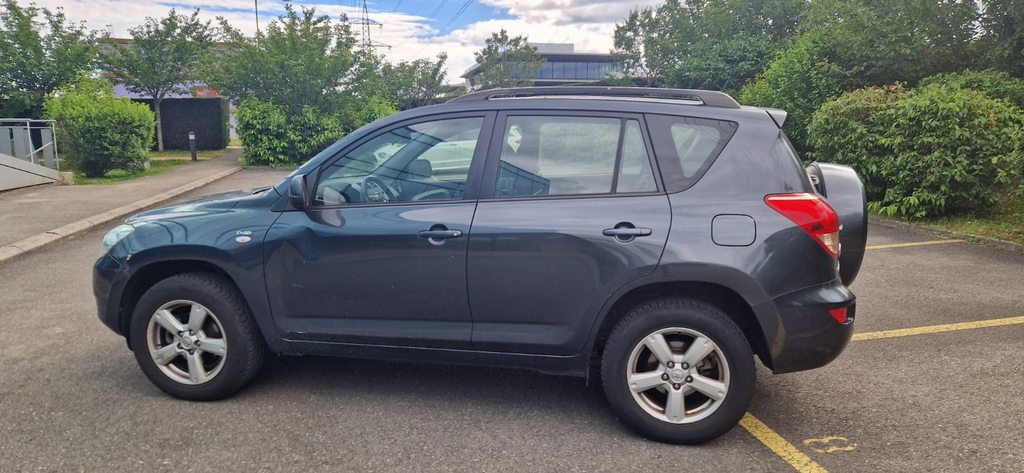 toyota rav4 2.2 d-4d 136 linea luna