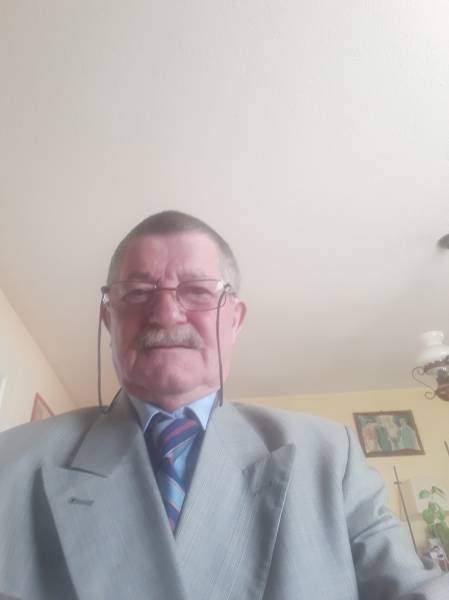 Rompre la solitude avec une femme charmante