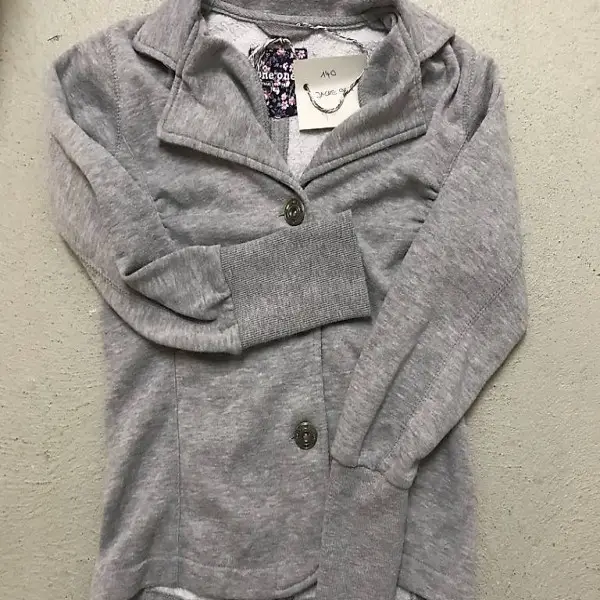 Jacke grau Grösse 140