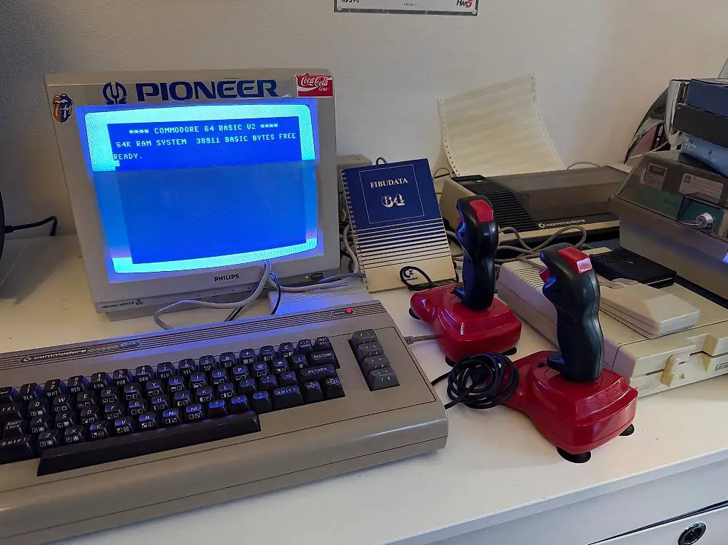 Commodore C64, inkl. CRT Monitor Philips und viel Zubehör