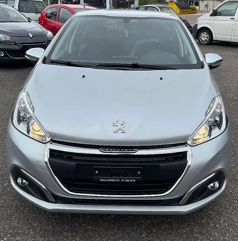 peugeot 208 1.2 garanzia 12m
