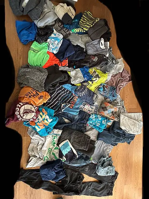 Kleiderpaket Knaben/Jungs Gr. 146-176