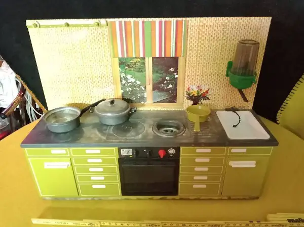 Kinder-/Puppenküche aus den 80 Jahren, inkl. Porto