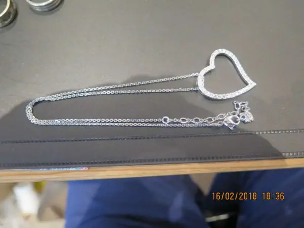 Swarovski Kette und Herzchen