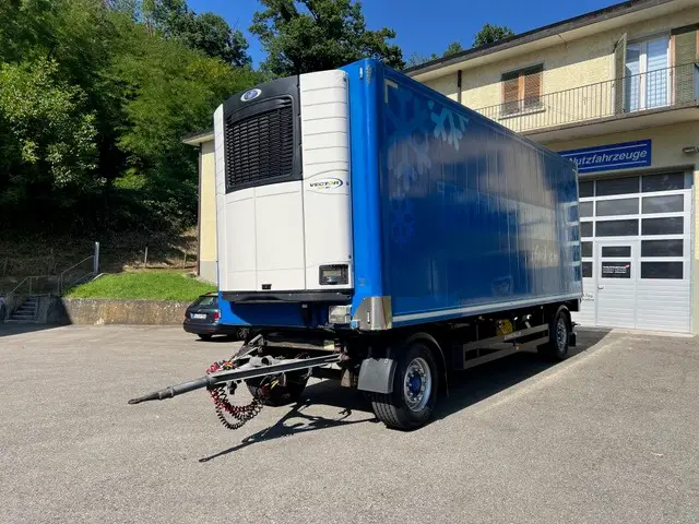 SCHWARZMÜLLER, PA 2/E, Kunststoffkoffer isoliert