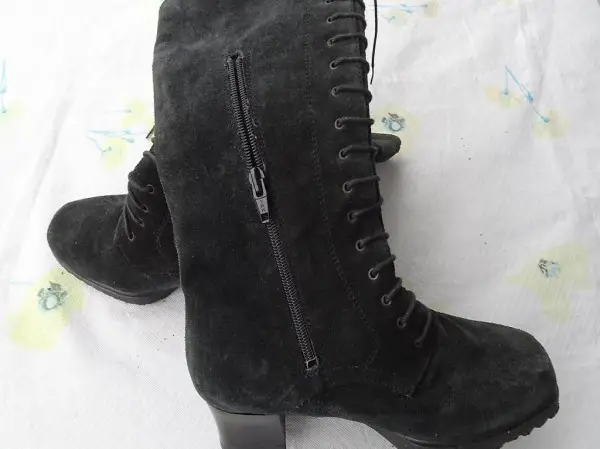 schwarze Wildleder Stiefel