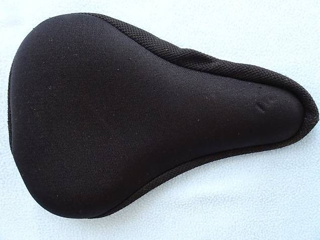 Schwarzer Velo-Sattelbezug, Radsport. Masse ca: 26cm lang