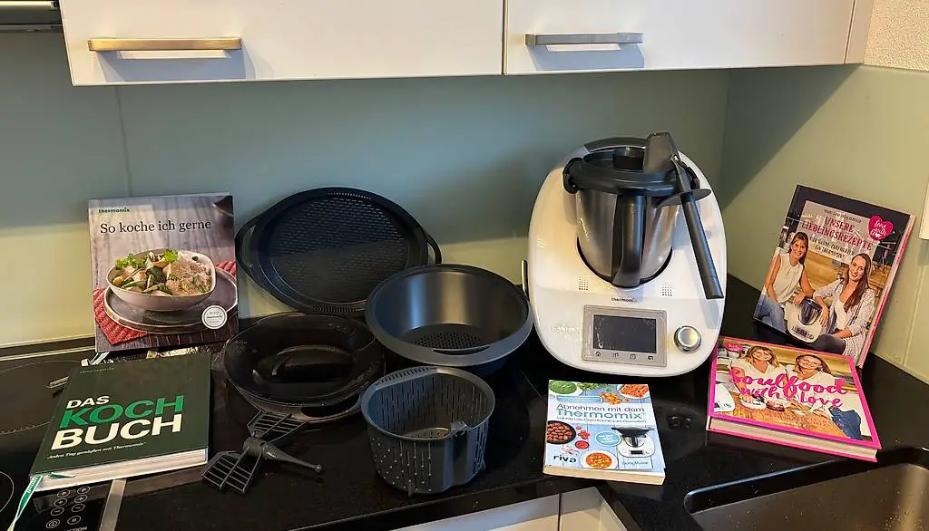Thermomix TM5 mit viel Zubehör
