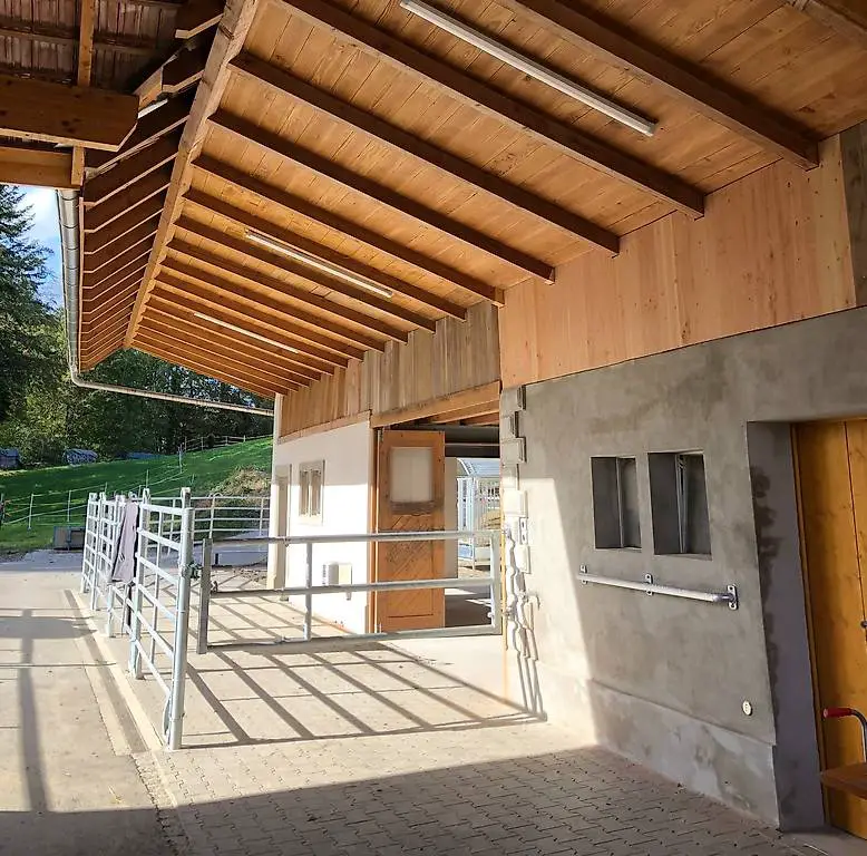 Offenstall in Schlossrued