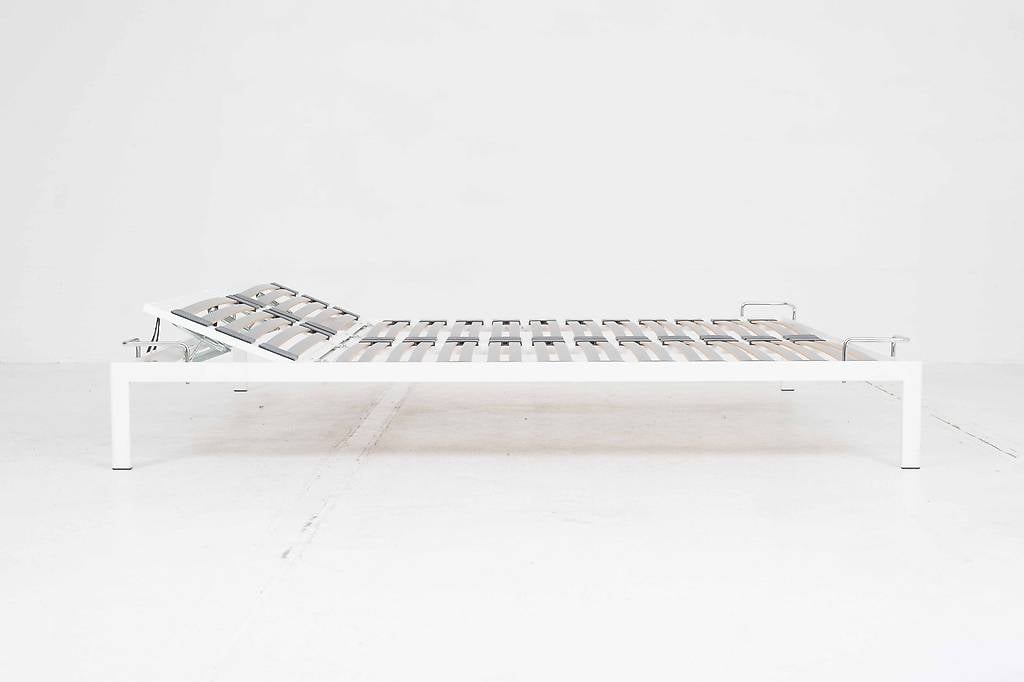 Lehni Bett 1 von Andreas Christen in Weiss
