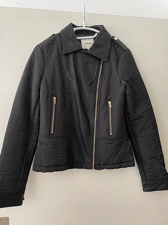 schwarze Damenjacke neu Grösse 36