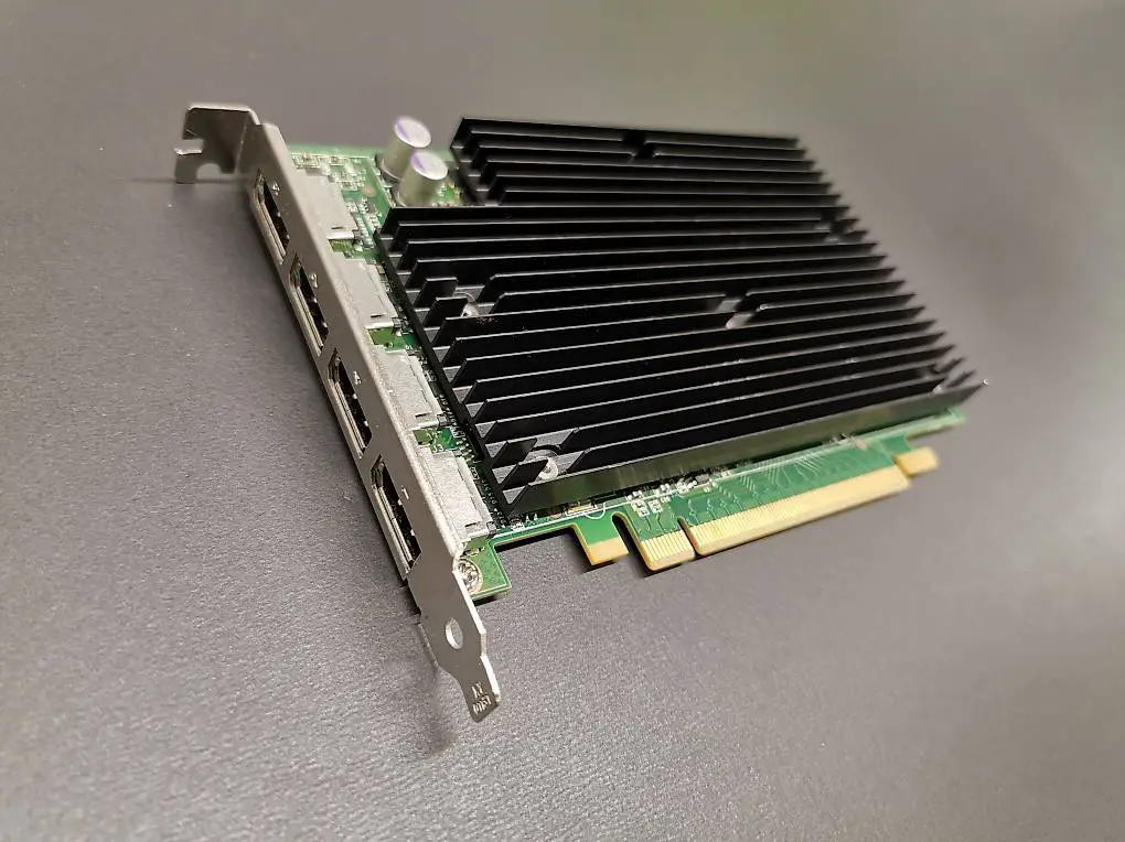 hp nvidia nvs 450 - 512 mb - pciexpress - 4 x dp - occasion