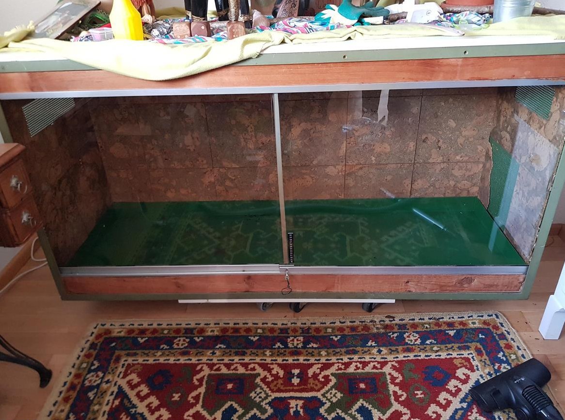 Terrarium 170x90x60cm selbstgebaut zu verkaufen