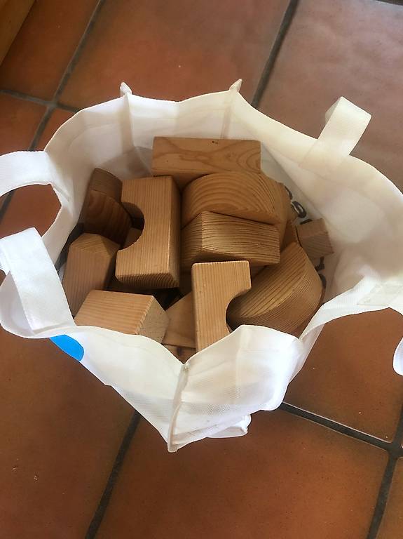 Bauklötze / Holzklötze