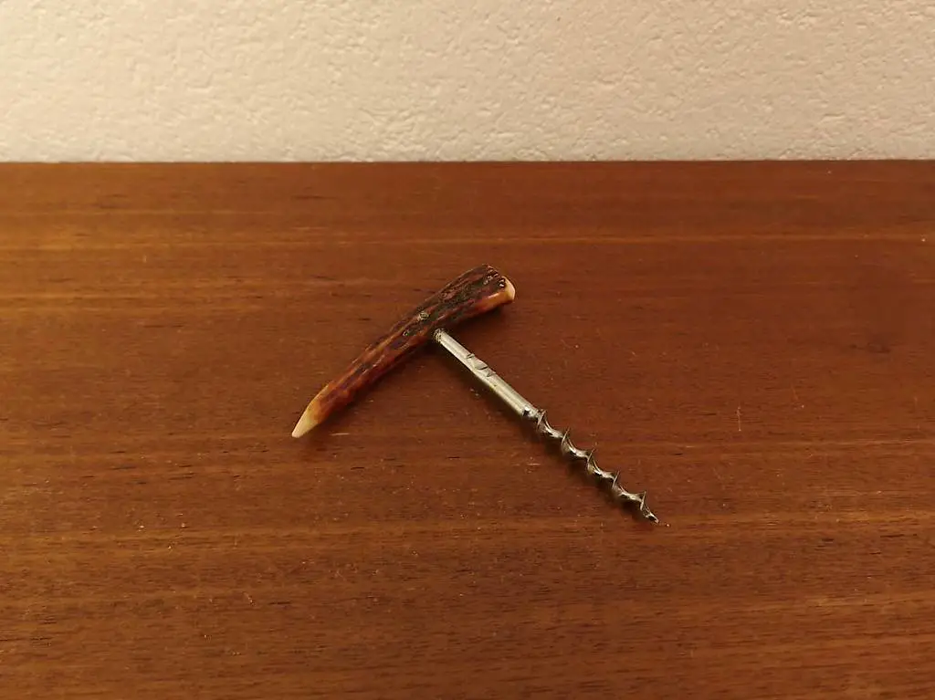 Vintage Korkenzieher mit Geweih Griff Zapfenzieher