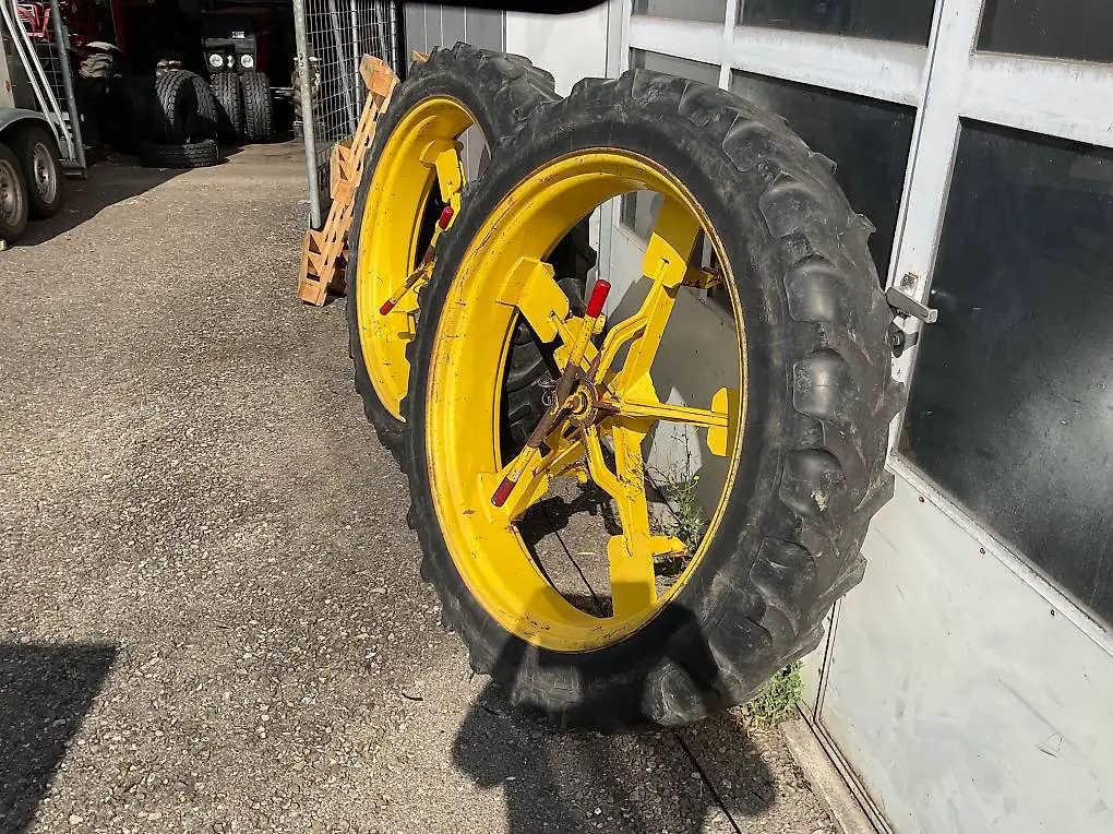 Ocasion Doppelräder 9,5R40 zu 16,9R30