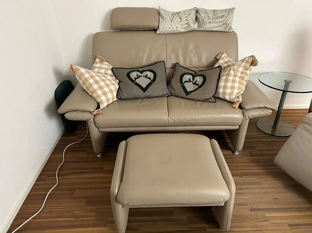 Doppelsitz Echtleder Sofa inkl. Hocker
