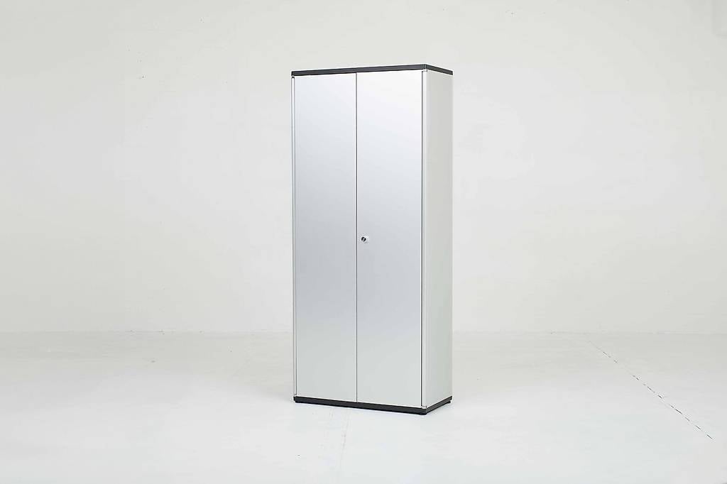 Lehni Kleiderschrank von Andreas Christen